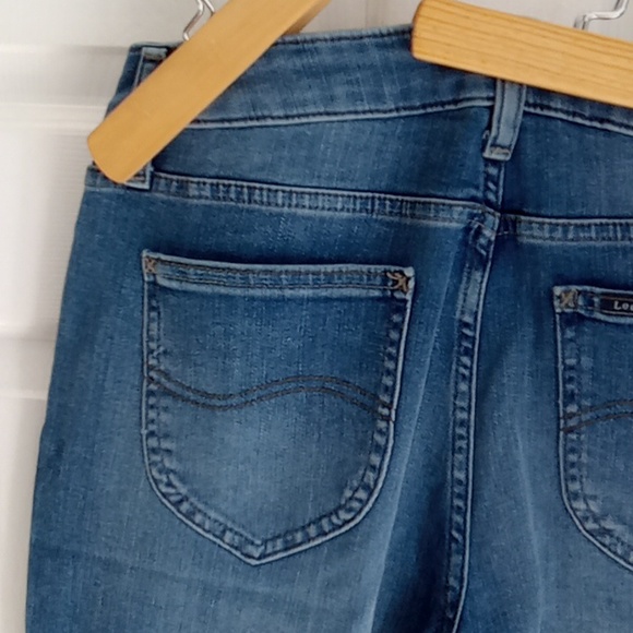 New! Lee Jeans Regular Fit Bootcut Size 8M 8 Midrise - Picture 12 of 16